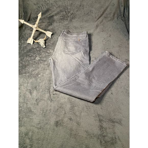 Joe's Jeans Other - Men’s Joe’s Jeans the Brixton Straight + narrow gray worn wash